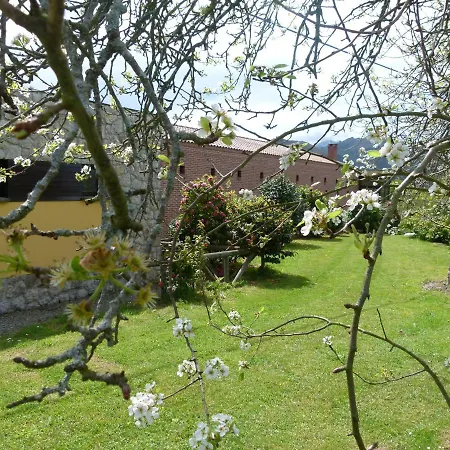 Venancios Otel Bones